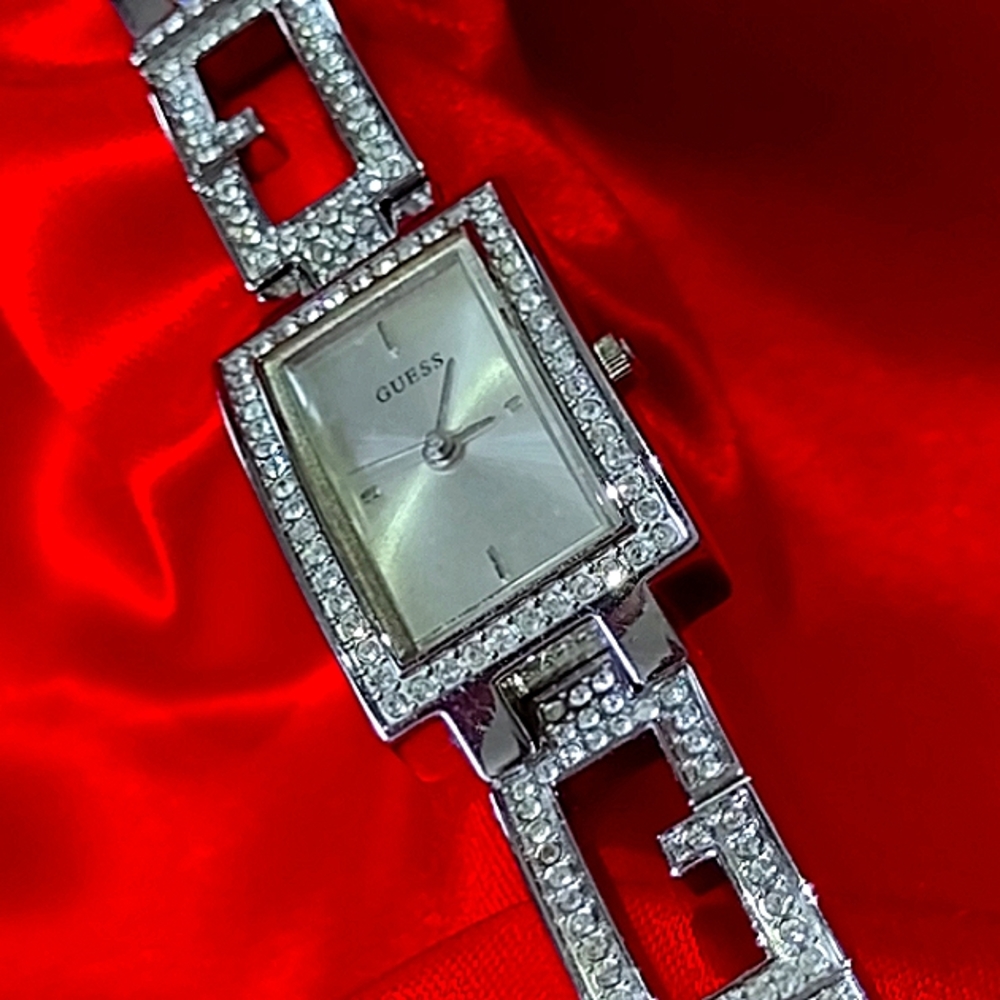 GUESS Resplendent Vintage Pave Crystal Ladies Watc